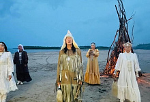 Lena-Kreuzfahrt in Sibirien, Jakutien. Enteninsel & Pause im Grünen