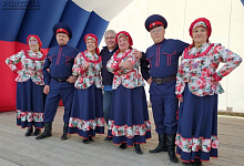 Jenissei-Kreuzfahrt. Sibirische Kosaken in Galanino und der Jahrmarkt. Russland