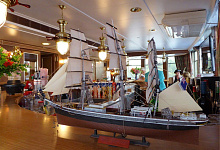 Flussschiff MS Iwan Bunin, Bier Bar