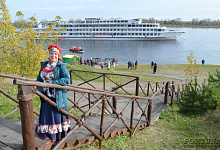 Jenissei-Kreuzfahrten in Sibirien. MS M. Gorky in Galanino. Russland