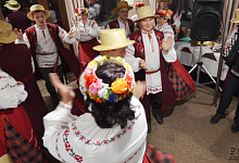 Der Dnjepr, Republik Belarus, MS „Weißer Rus“, Folklore
