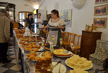 Flusskreuzfahrt Russland, Mandrogi, Freizeit im Dorf, Bäckerei-kuchencafé
